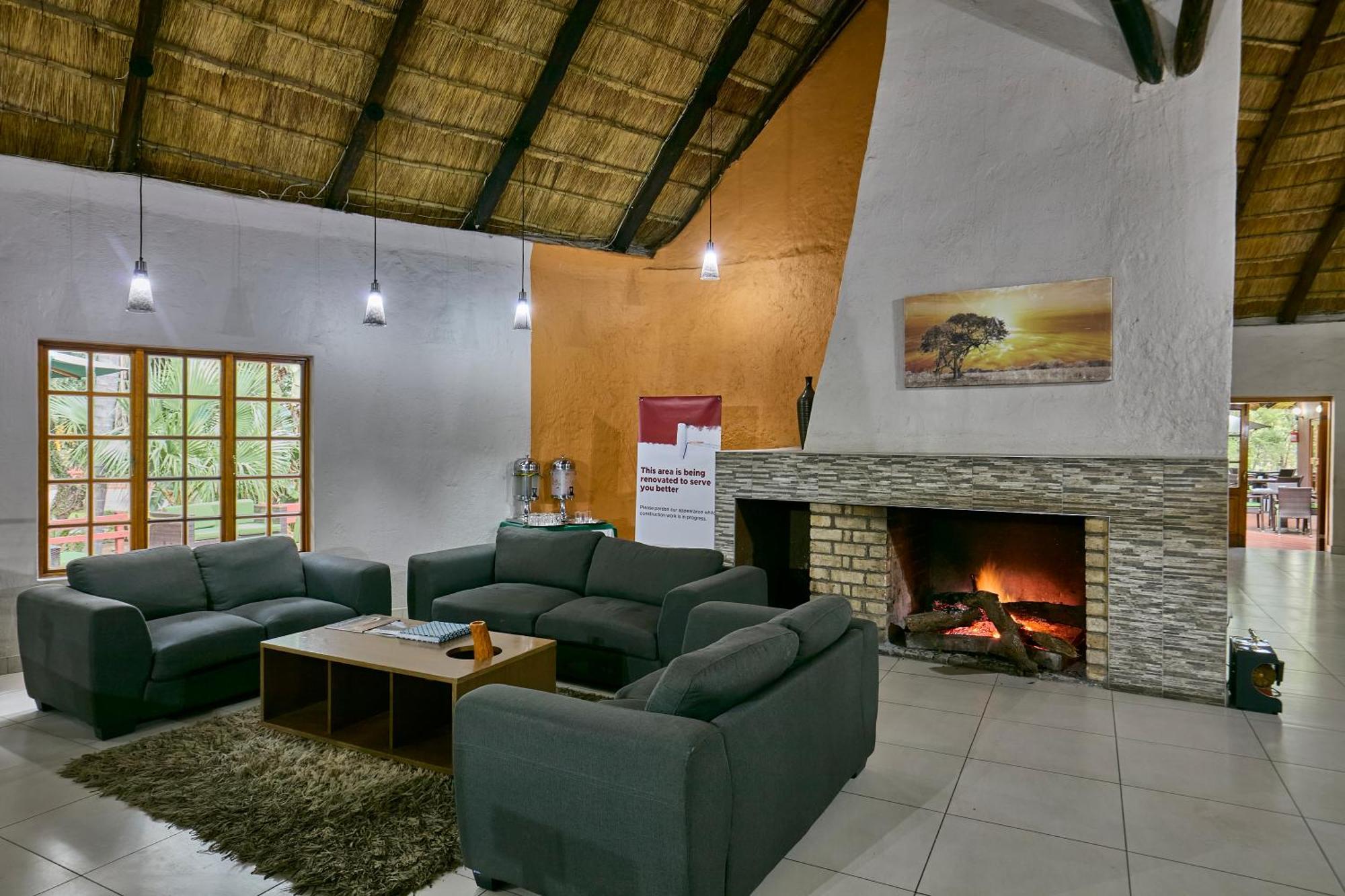 Cresta Marang Gardens Hotel Francistown Exterior foto