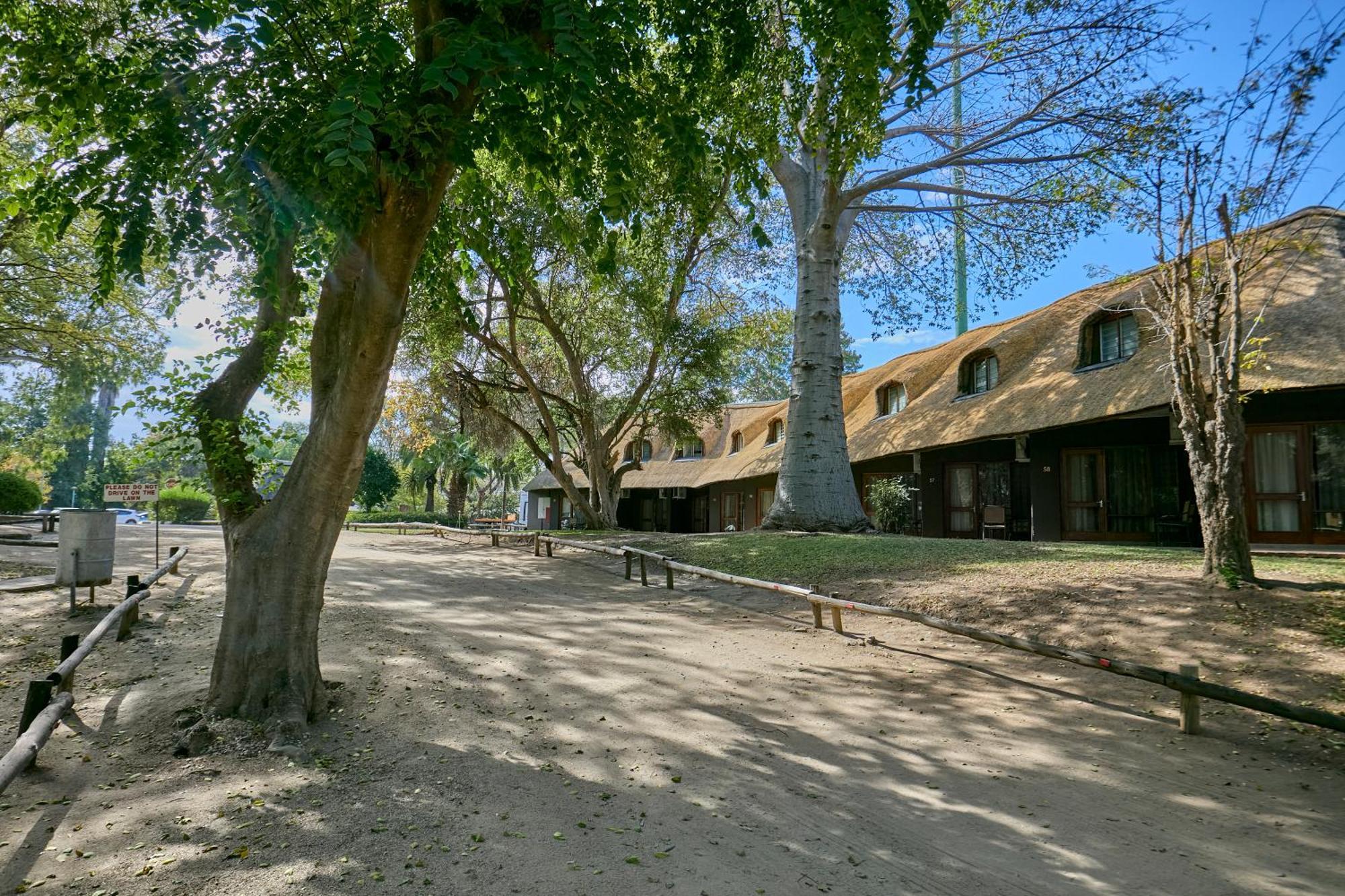 Cresta Marang Gardens Hotel Francistown Exterior foto